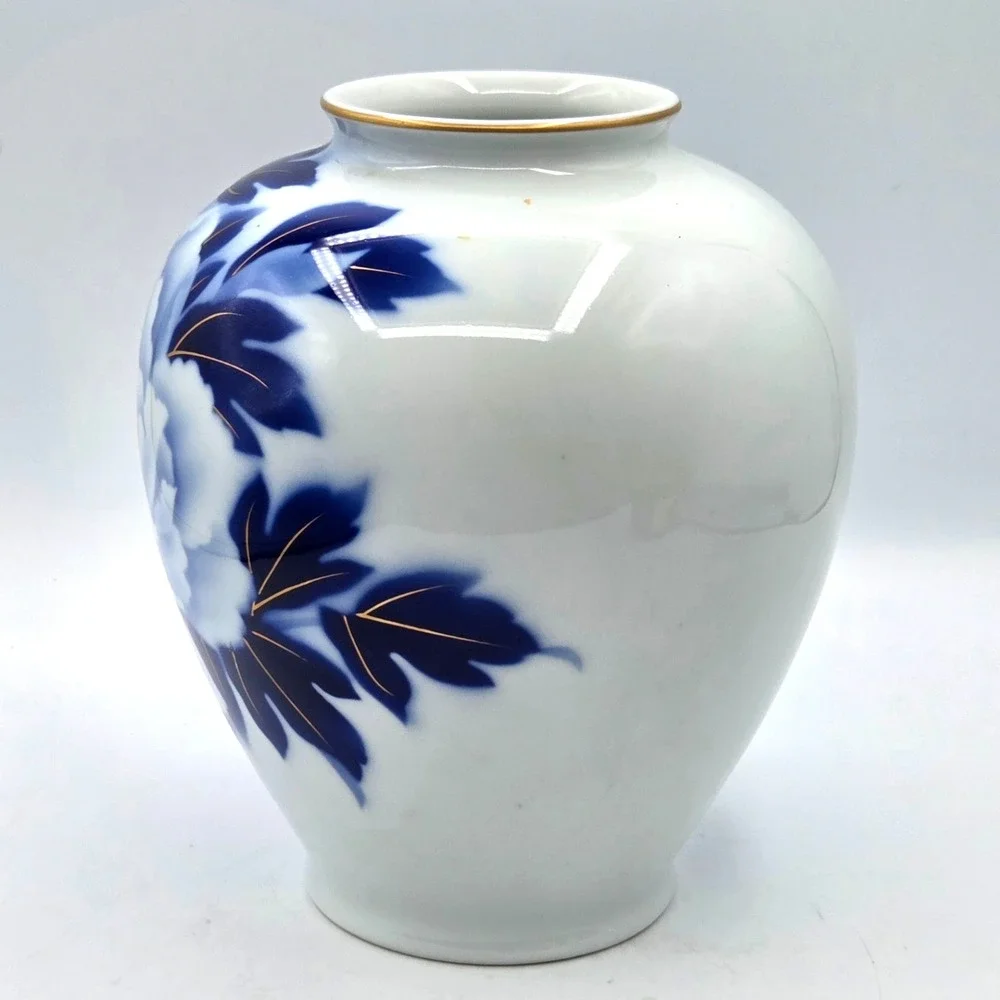 FUKAGAWA ARITA Porcelain Vase Peony Blossom  ARITA JAR 9